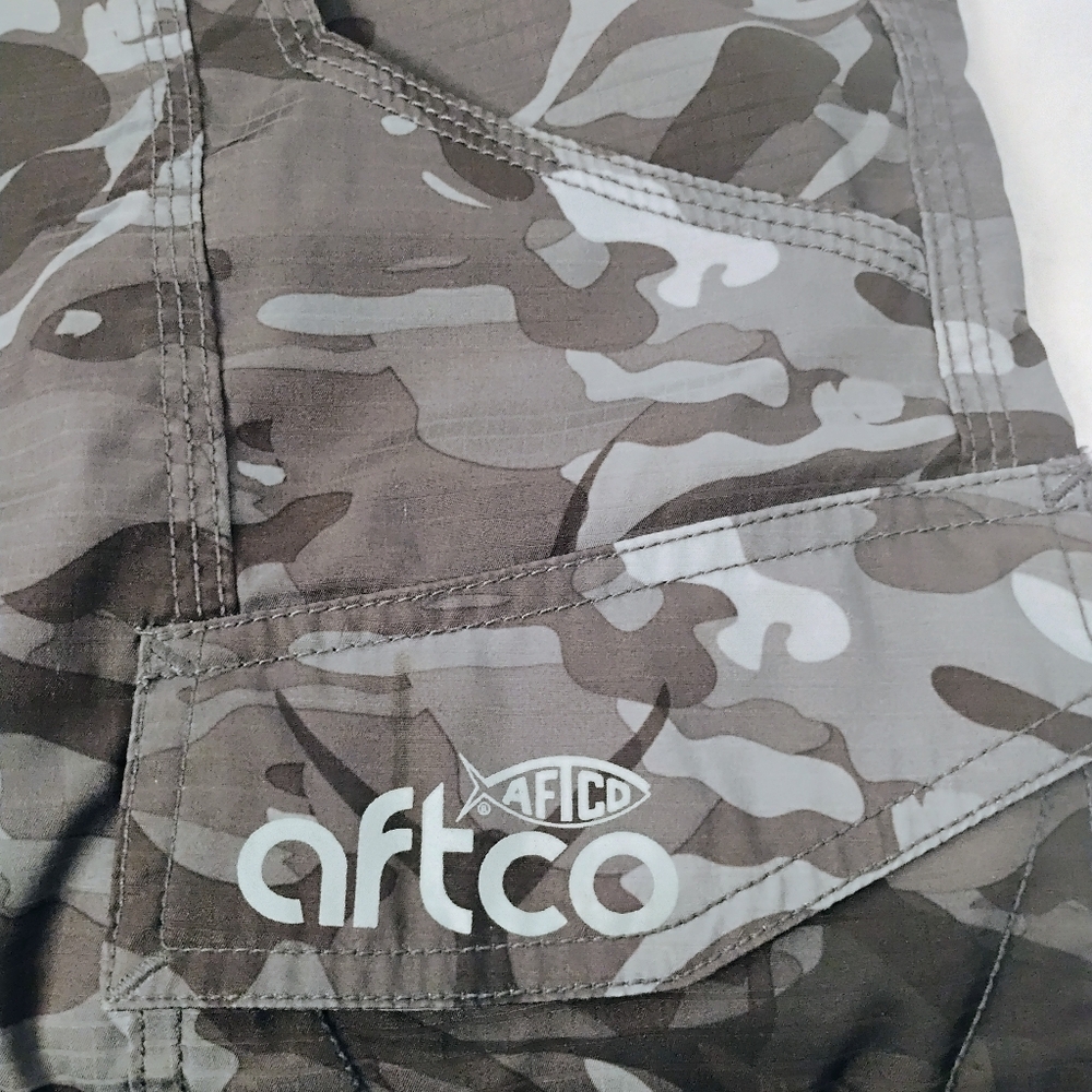 AFTCO Mens Grey Camo Tactical Fishing Shorts Size 42 Cargo Pockets P